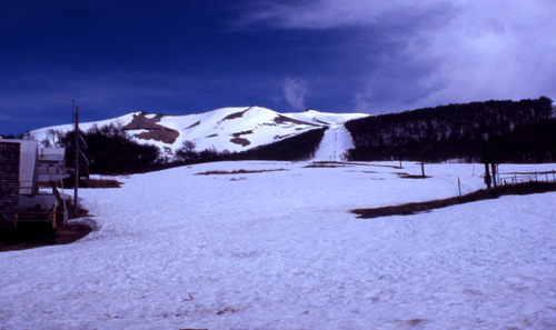 El Fraile is a small resort with just two tows and about 500m of vertical run near Coihiaque in Chilean Patagonia