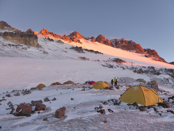 Nido de Condores campiste, Aconcagua.