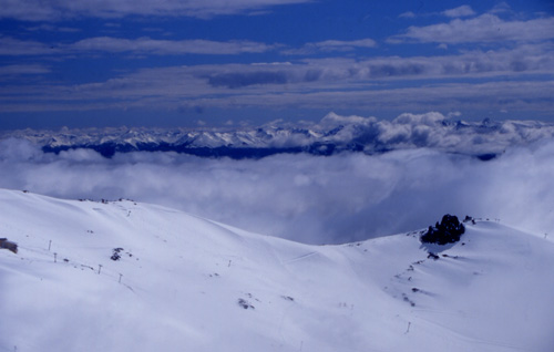 Empty pistes and fantastic mountain scenery at Catedral resort