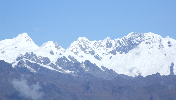 Pumasillo on the left, Lasunayoc on the right.