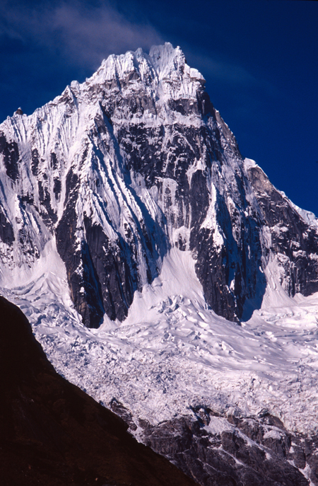 Taulliraju from the Taullipampa campsite at sunset.