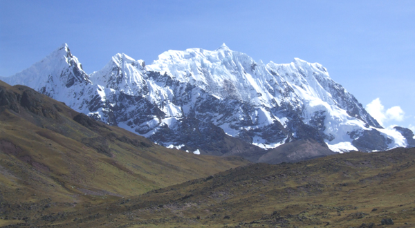 and the same peaks from the south. Collpa Ananta is now in the centre.